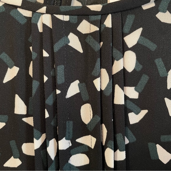 MaxMara long sleeve tunic ruffled pin tuck geometric print size 2 - Picture 8 of 14